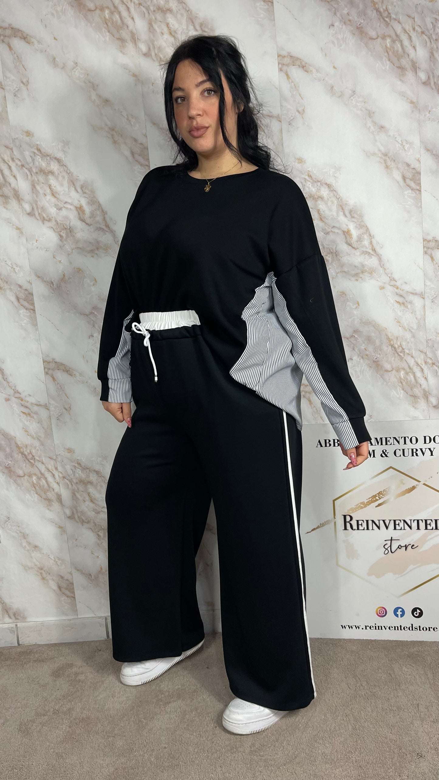 Felpa Yole Curvy Nera