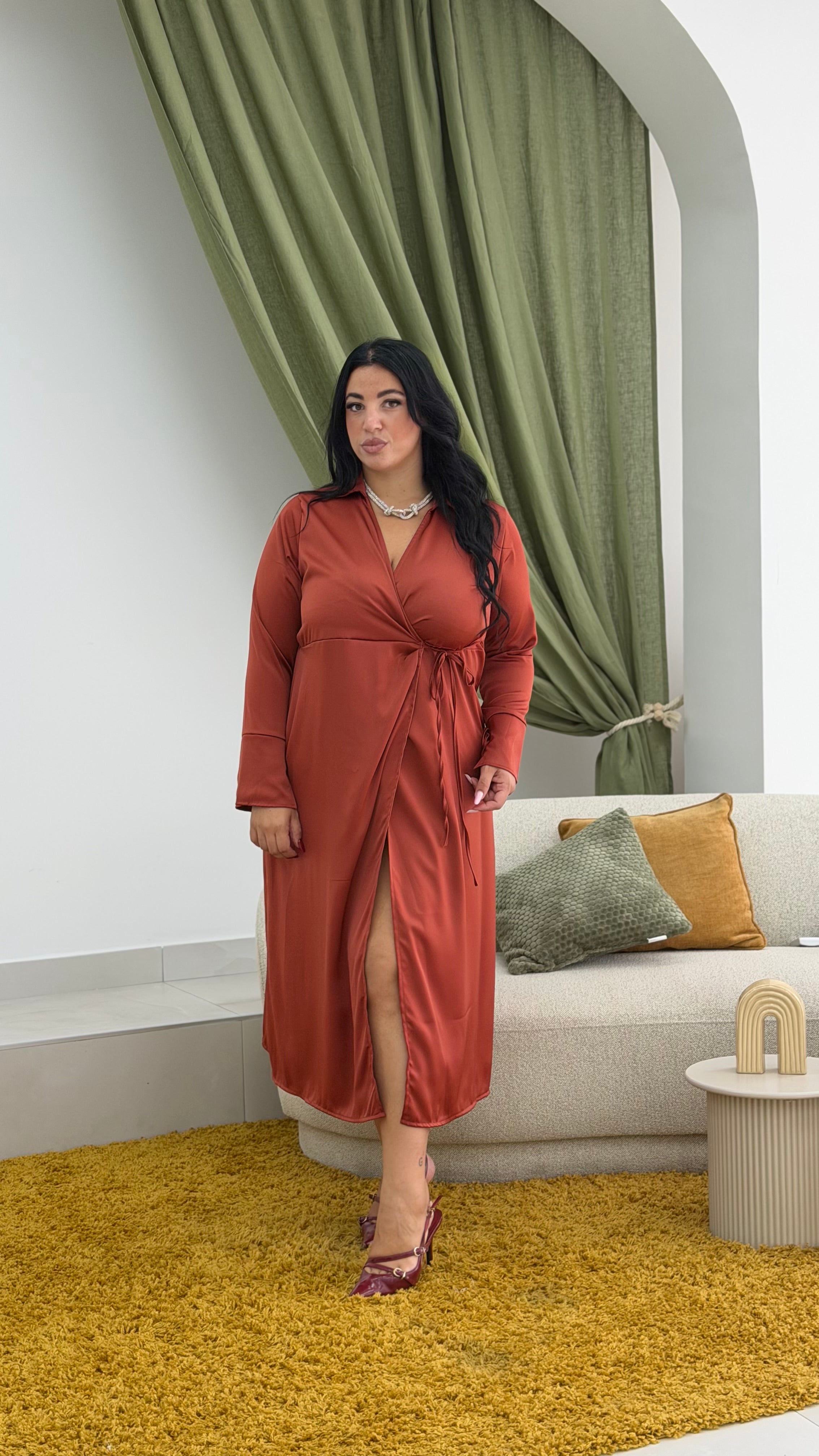 Abito Chic a portafoglio Curvy